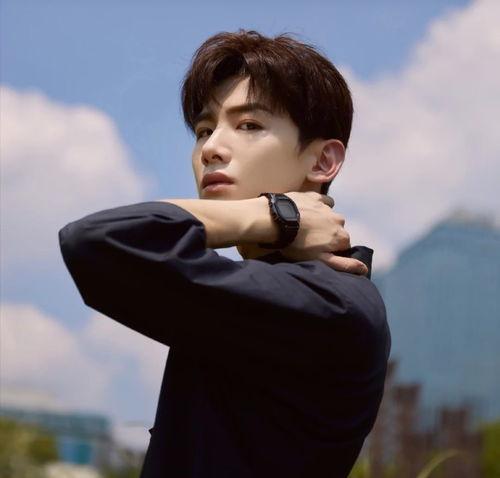 白敬亭直播解释宋轶最新爆料,宋轶最新爆料背后的真相